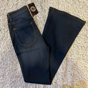 Women’s Vibrant Jeans